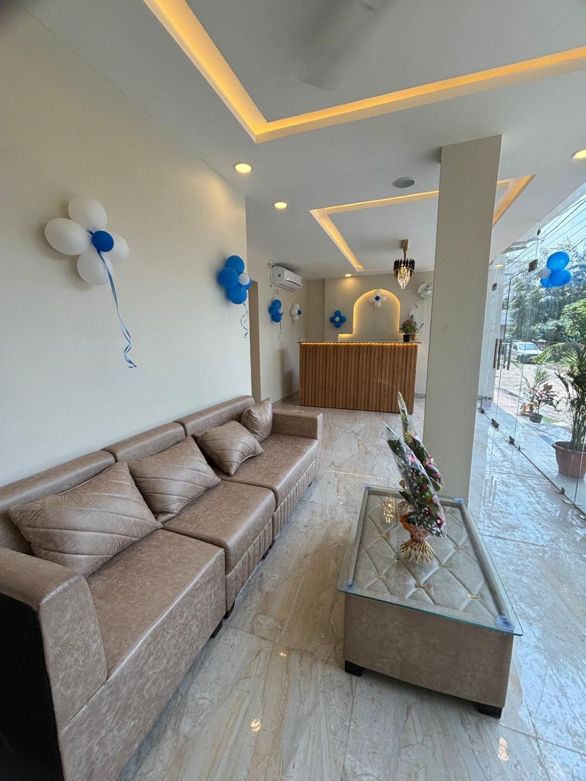 Hotel Vilaasitaa Vijay Nagar อินดอร์ ภายนอก รูปภาพ